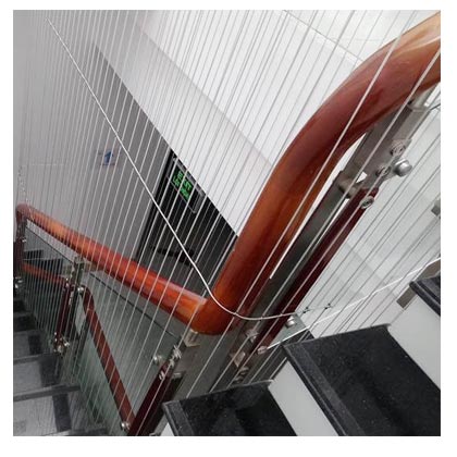 Lưới an toàn cầu thang