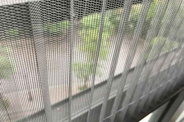 Lưới chống muỗi xếp lớp Hòa Phát sợi thủy tinh