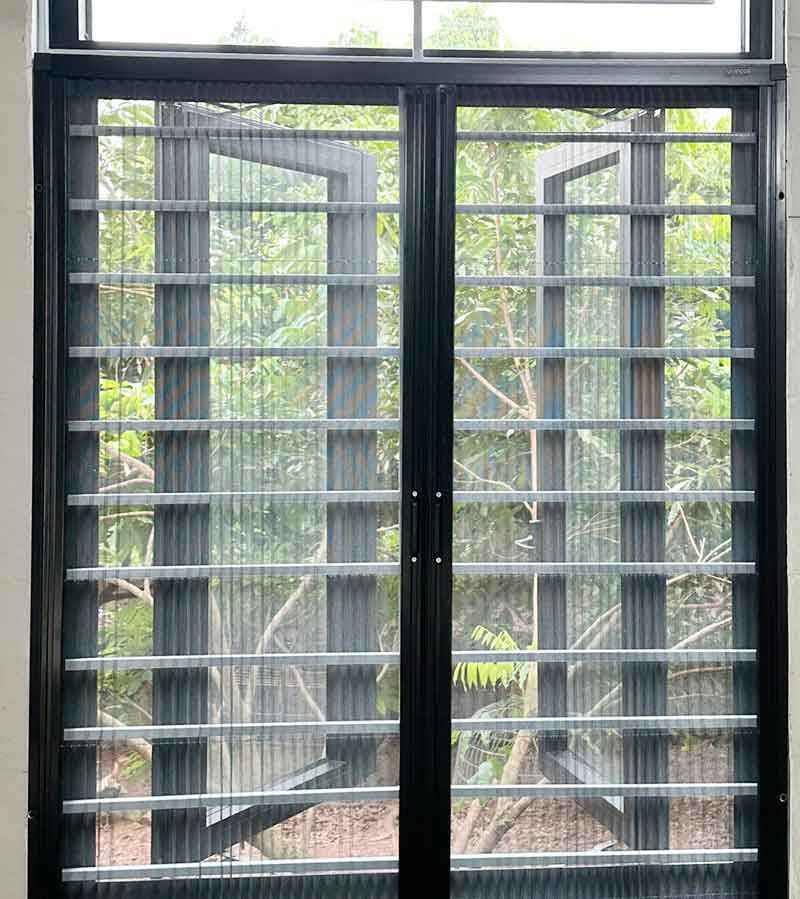 Cửa lưới chống muỗi hệ Maxdoor Hòa Phát