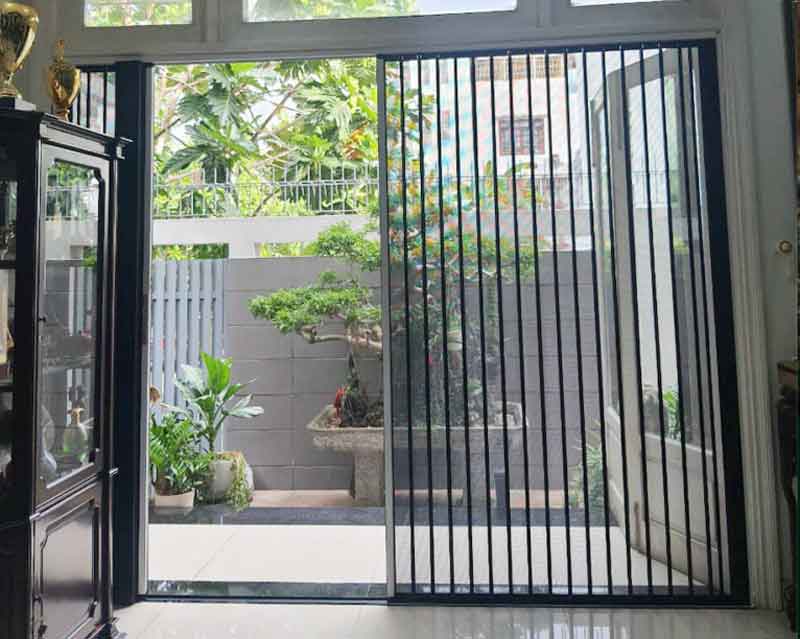 Cửa lưới xếp lá nhôm Hòa Phát ngăn muỗi và côn trùng