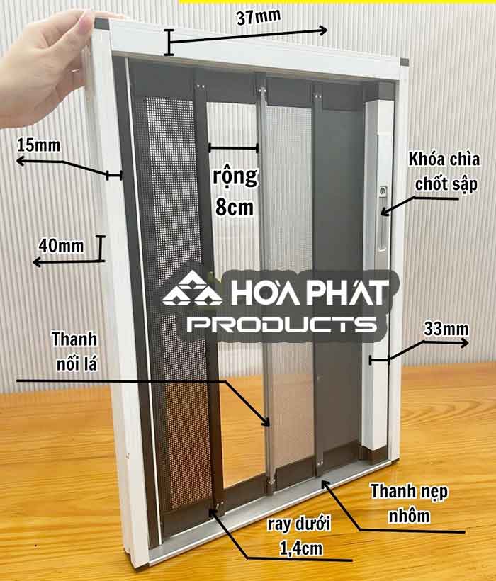 Minh họa các kích thước và thông số kỹ thuật chính của cửa xếp lá nhôm bản kín Hòa Phát.